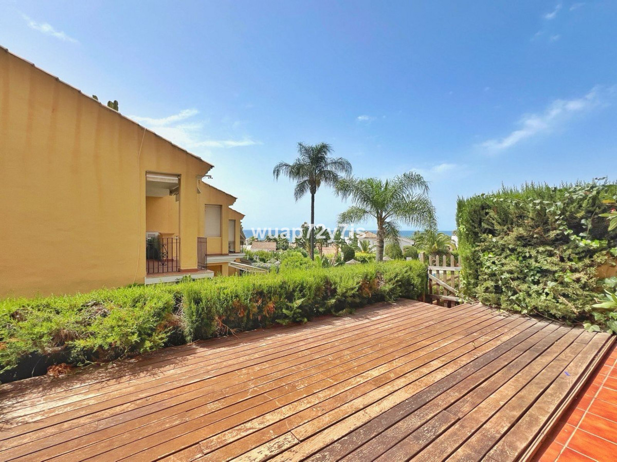 Se vende Pareada de 5 dormitorios en Costa Del Sol, Málaga, España