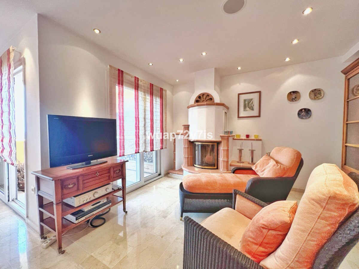 Se vende Pareada de 5 dormitorios en Costa Del Sol, Málaga, España