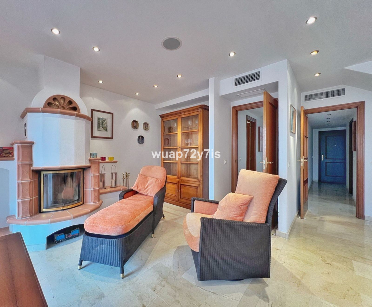 Se vende Pareada de 5 dormitorios en Costa Del Sol, Málaga, España