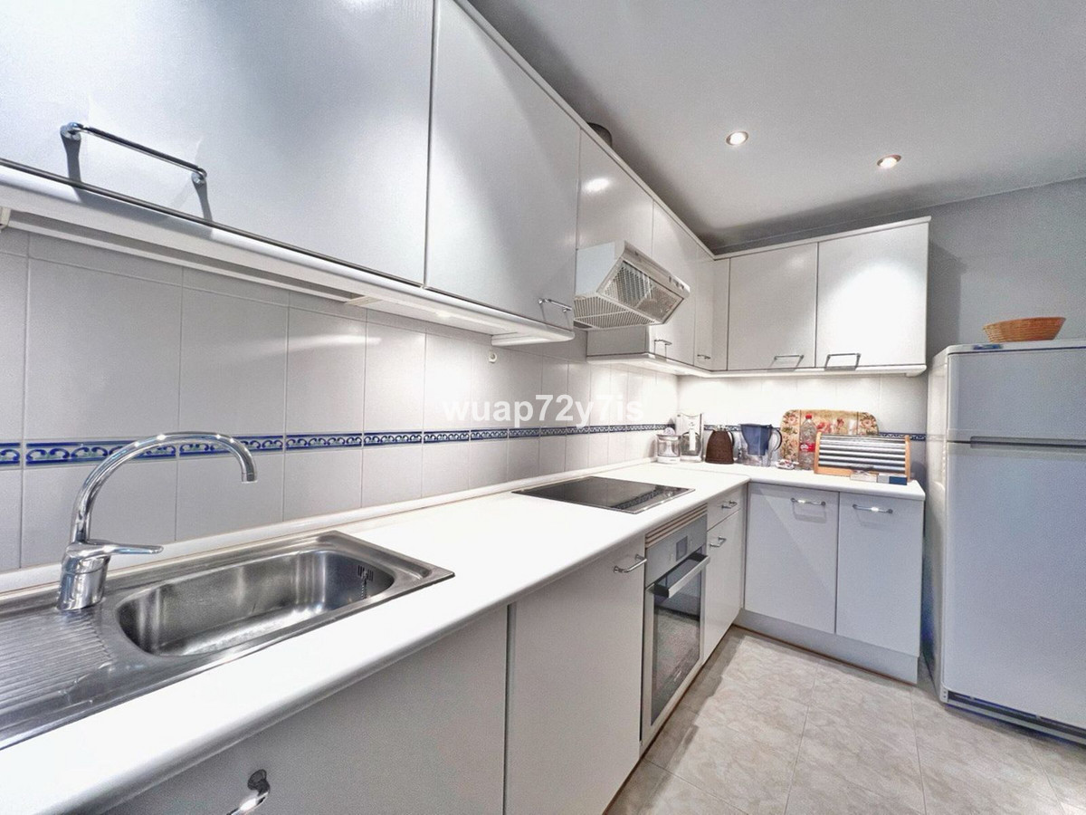 Se vende Pareada de 5 dormitorios en Costa Del Sol, Málaga, España