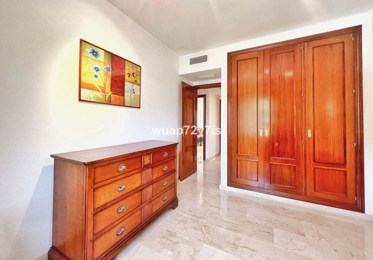 Se vende Pareada de 5 dormitorios en Costa Del Sol, Málaga, España