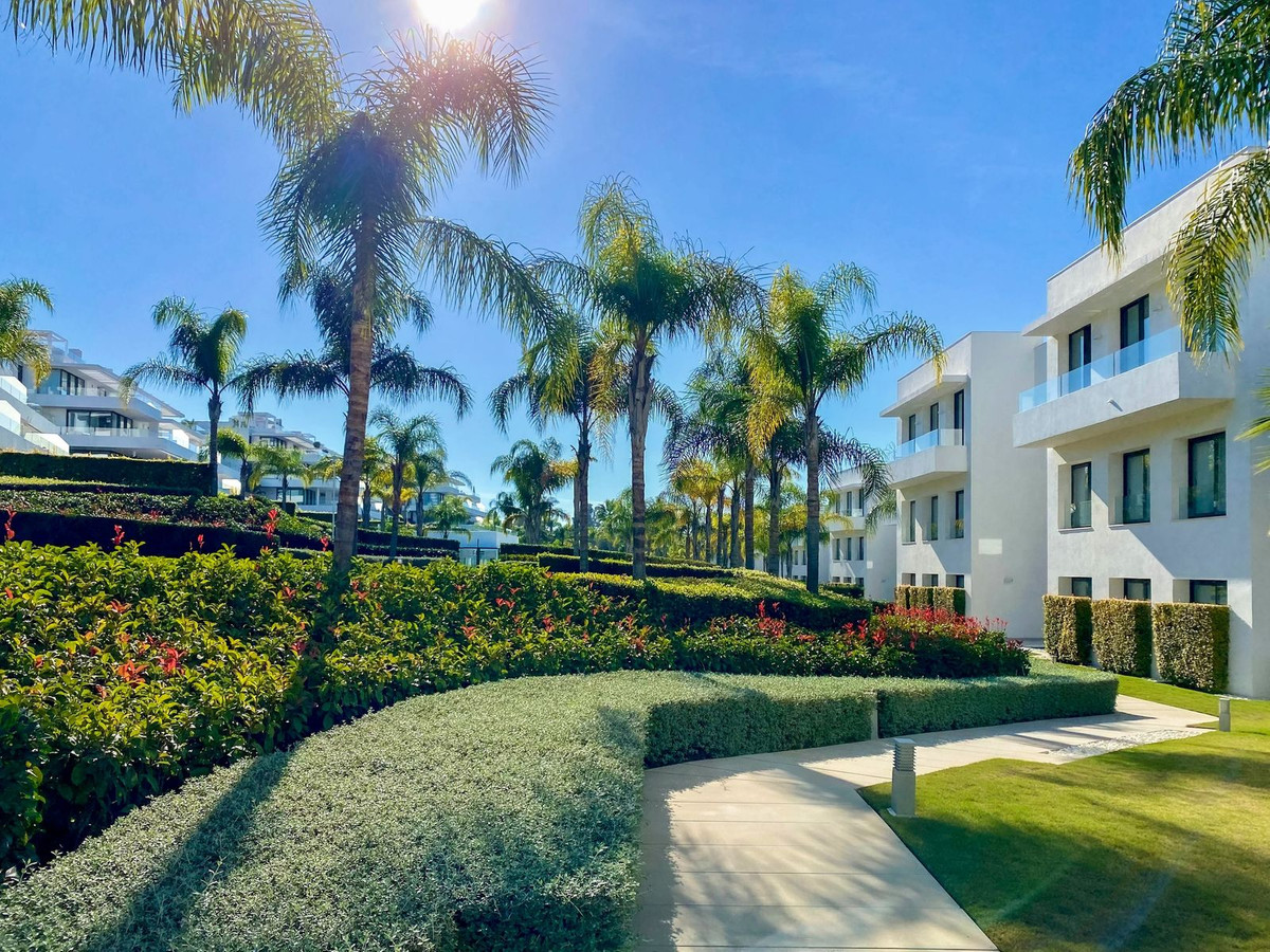 Se vende Apartamento Planta Media de 2 dormitorios en Costa Del Sol, Málaga, España