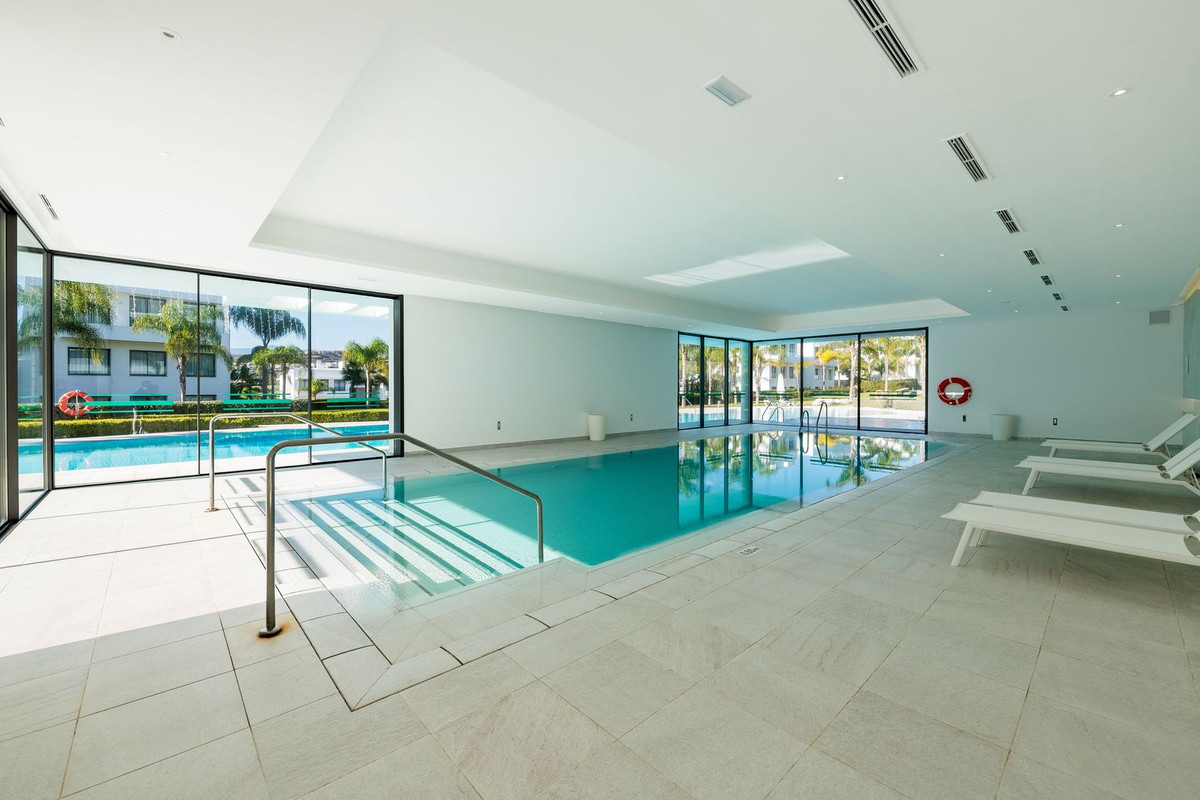 Se vende Apartamento Planta Media de 2 dormitorios en Costa Del Sol, Málaga, España
