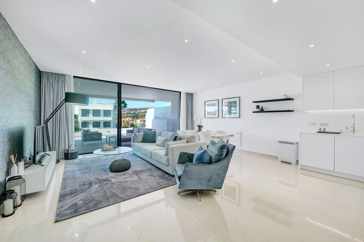 Se vende Apartamento Planta Media de 2 dormitorios en Costa Del Sol, Málaga, España