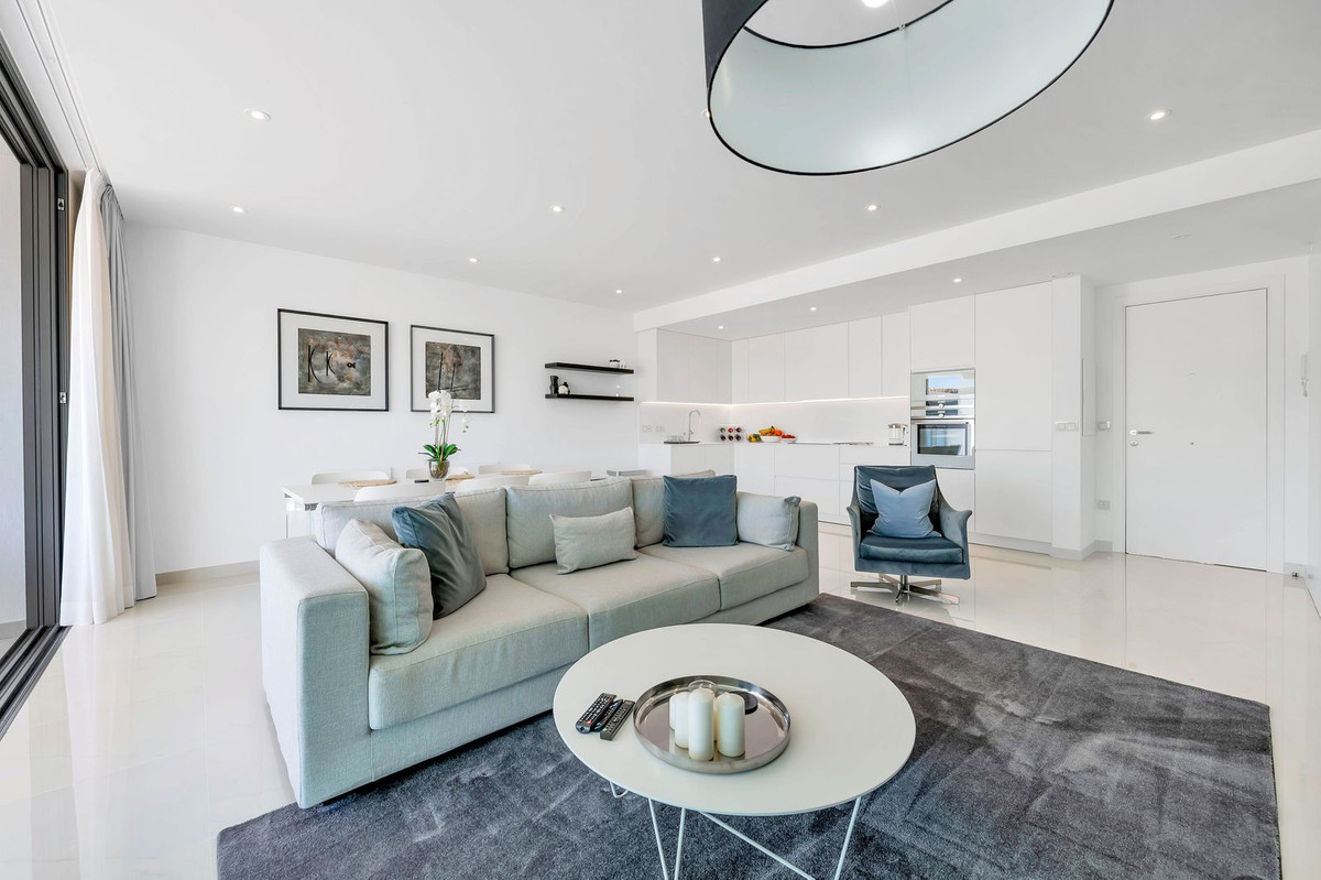Se vende Apartamento Planta Media de 2 dormitorios en Costa Del Sol, Málaga, España