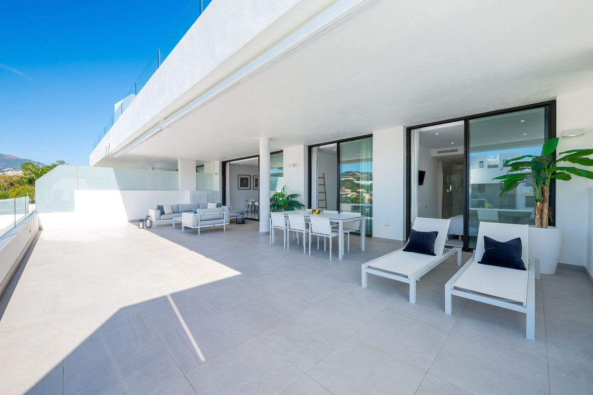 Se vende Apartamento Planta Media de 2 dormitorios en Costa Del Sol, Málaga, España