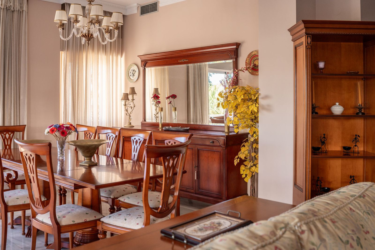 3 Bed Apartment for sale in Nueva Andalucía Costa Del Sol, Málaga, Spain