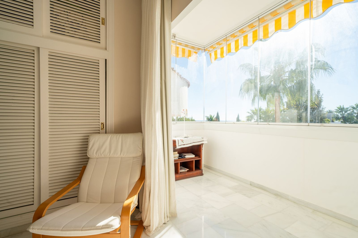 3 Bed Apartment for sale in Nueva Andalucía Costa Del Sol, Málaga, Spain