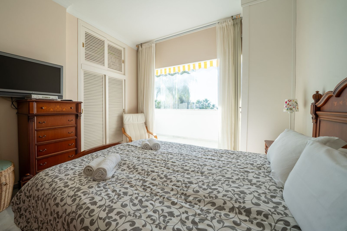 3 Bed Apartment for sale in Nueva Andalucía Costa Del Sol, Málaga, Spain