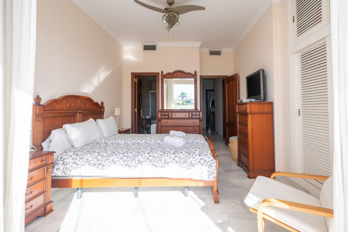 3 Bed Apartment for sale in Nueva Andalucía Costa Del Sol, Málaga, Spain