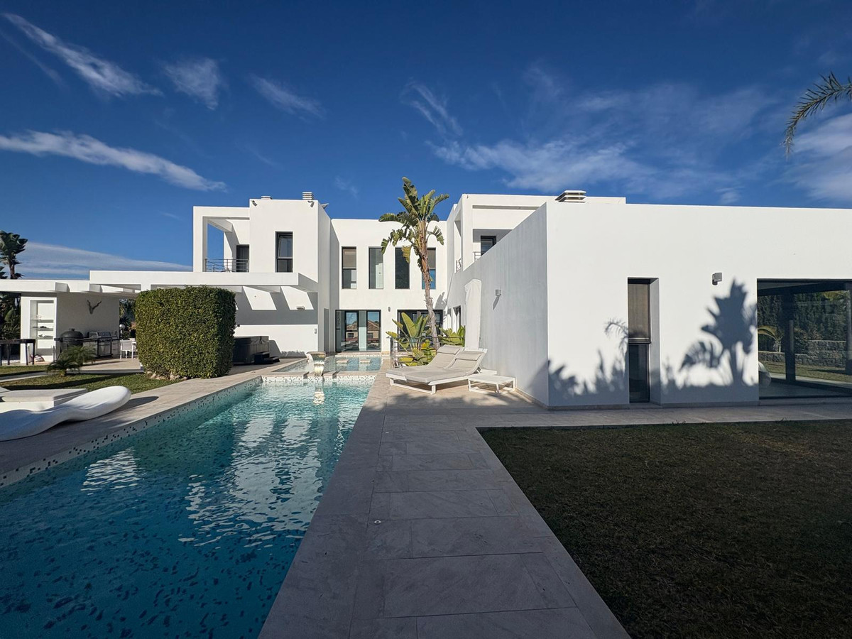 5 Bed Townhouse for sale in Javea Costa Blanca, Alicante, Spain