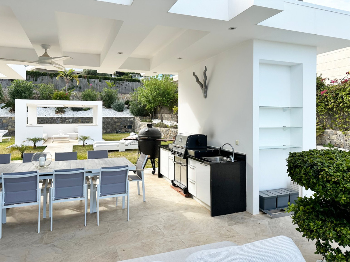 5 Bed Townhouse for sale in Javea Costa Blanca, Alicante, Spain