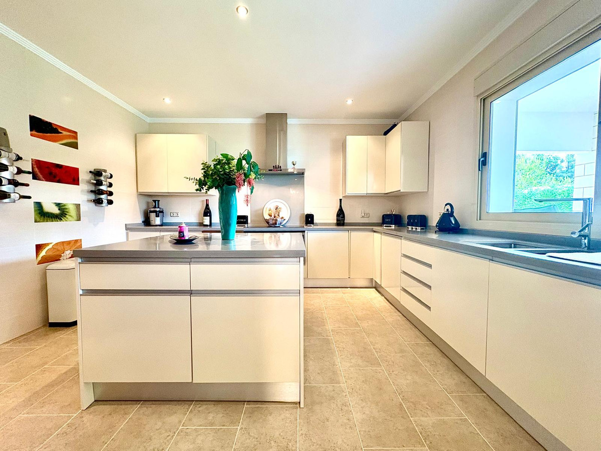 4 Bed Townhouse for sale in Calpe Costa Blanca, Alicante, Spain