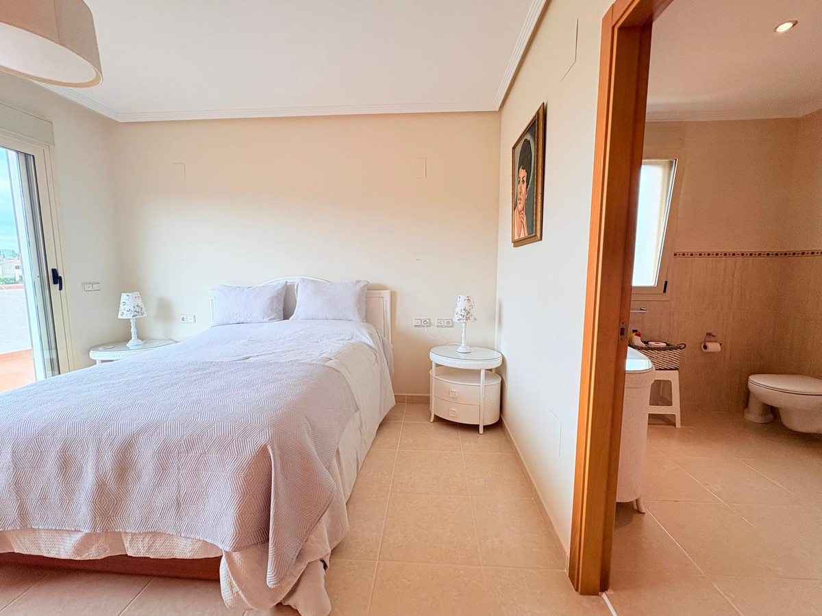 4 Bed Townhouse for sale in Calpe Costa Blanca, Alicante, Spain