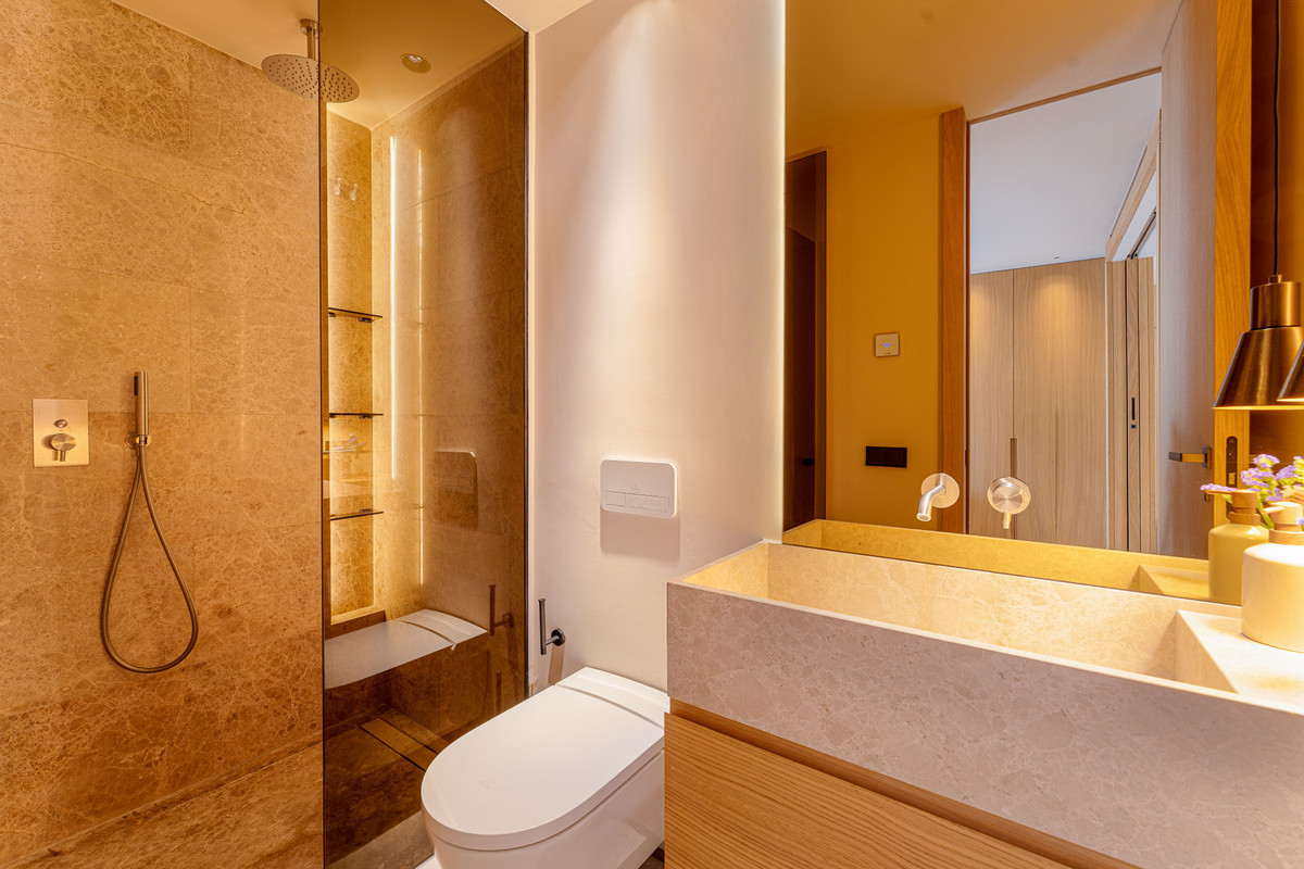3 Bed Apartment for sale in The Golden Mile Costa Del Sol, Málaga, Spain