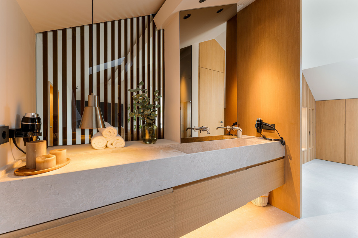 3 Bed Apartment for sale in The Golden Mile Costa Del Sol, Málaga, Spain