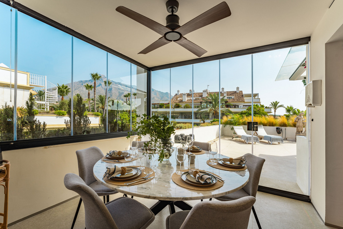 3 Bed Apartment for sale in The Golden Mile Costa Del Sol, Málaga, Spain
