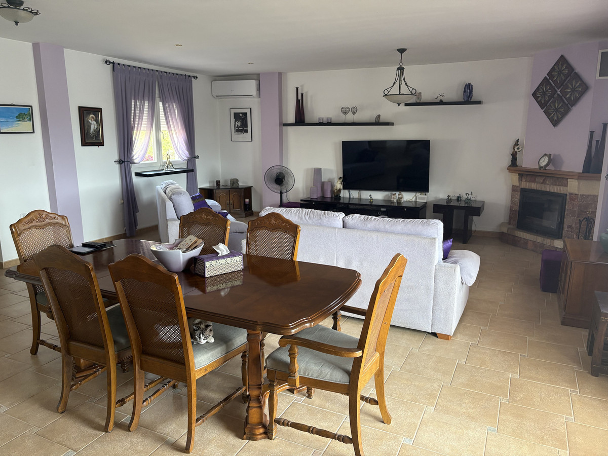 3 Bed Townhouse for sale in Algorfa Costa Blanca, Alicante, Spain