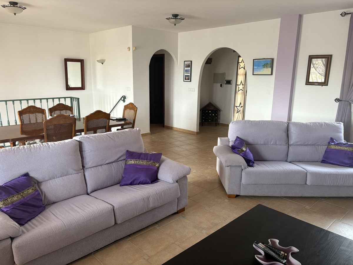 3 Bed Townhouse for sale in Algorfa Costa Blanca, Alicante, Spain