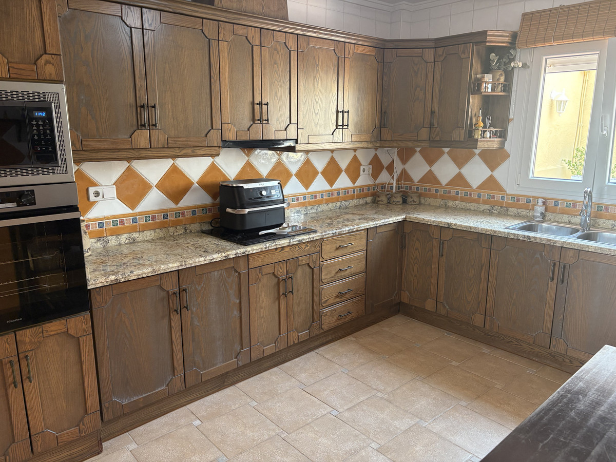 3 Bed Townhouse for sale in Algorfa Costa Blanca, Alicante, Spain