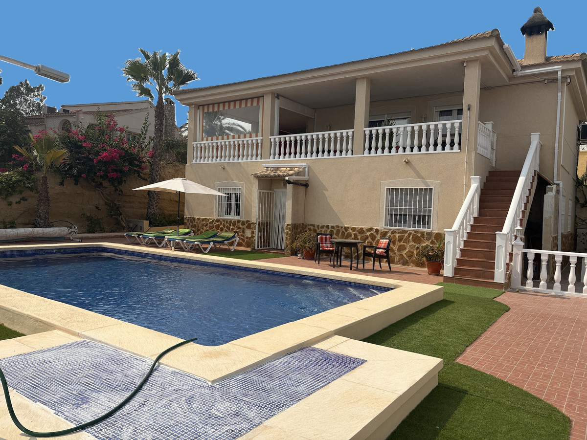 3 Bed Townhouse for sale in Algorfa Costa Blanca, Alicante, Spain