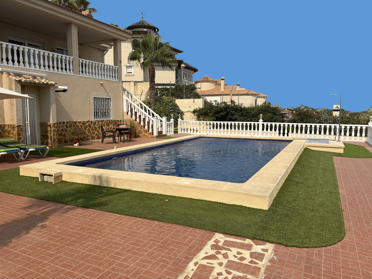 3 Bed Townhouse for sale in Algorfa Costa Blanca, Alicante, Spain