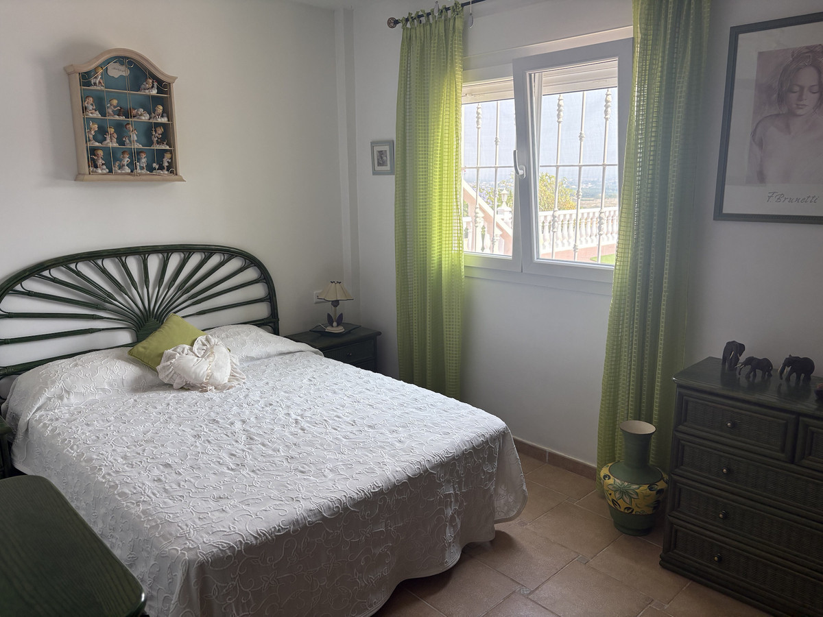 3 Bed Townhouse for sale in Algorfa Costa Blanca, Alicante, Spain