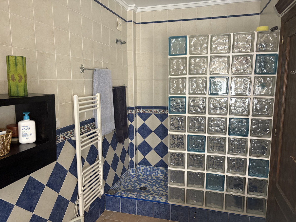 3 Bed Townhouse for sale in Algorfa Costa Blanca, Alicante, Spain