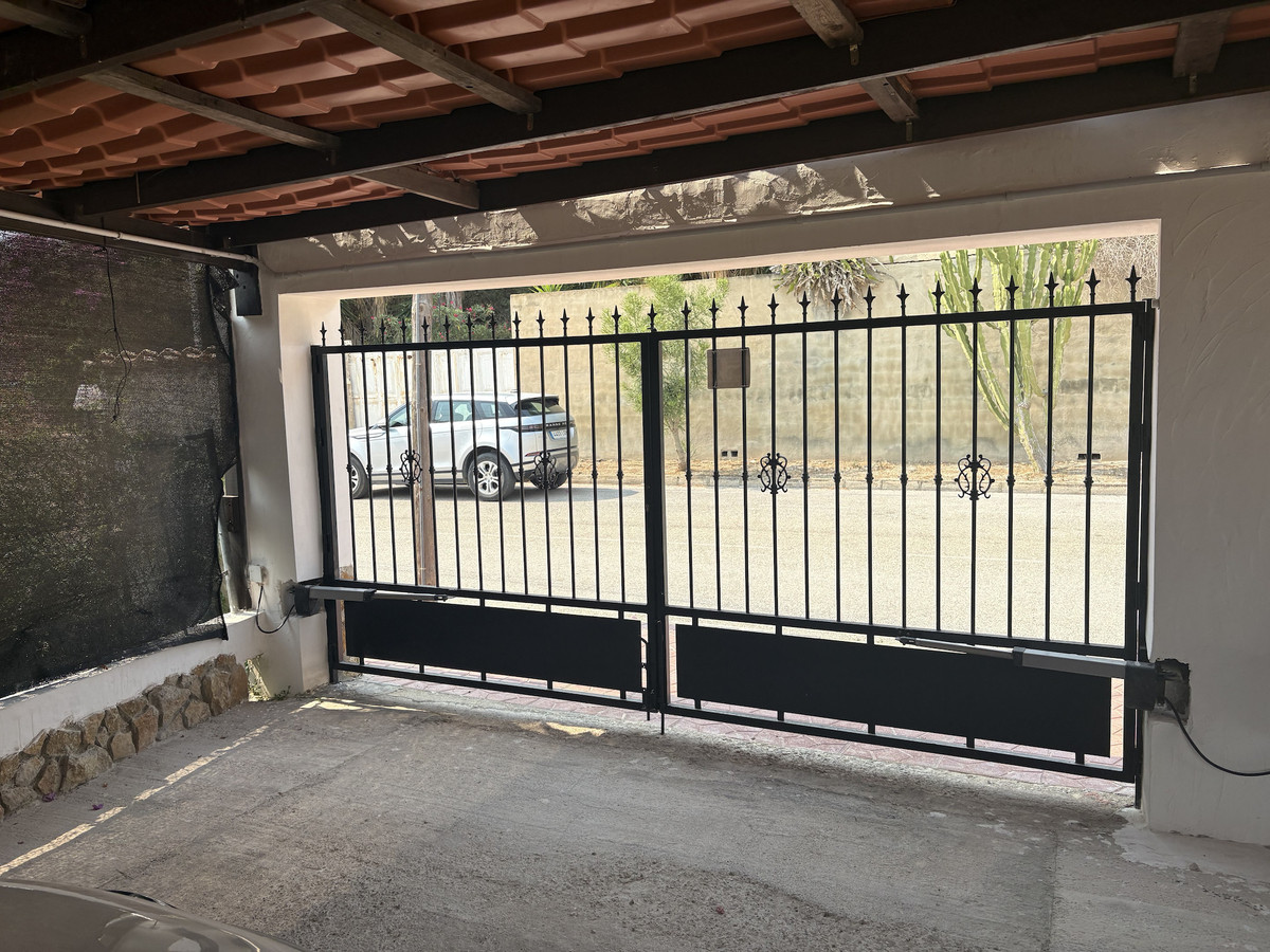 3 Bed Townhouse for sale in Algorfa Costa Blanca, Alicante, Spain