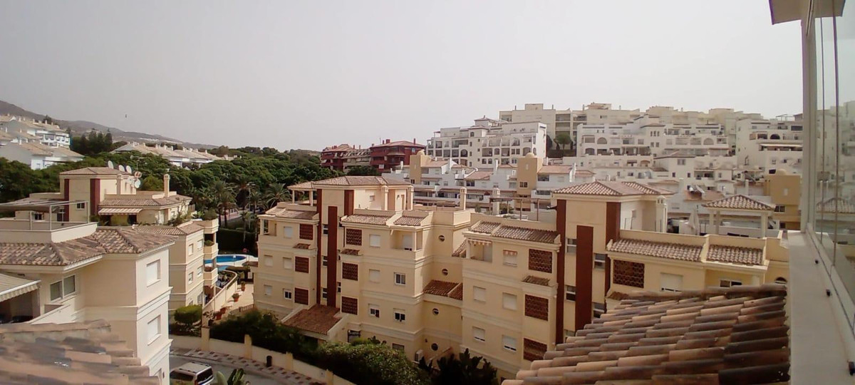 3 Bed Apartment for sale in Torrequebrada Costa Del Sol, Málaga, Spain
