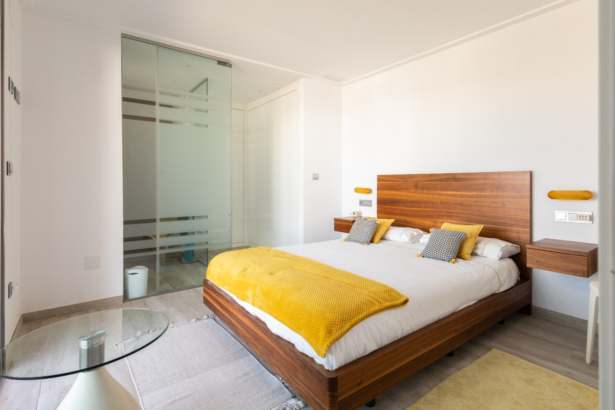 Se vende Villa - Chalet de 4 dormitorios en Costa Blanca, Alicante, España