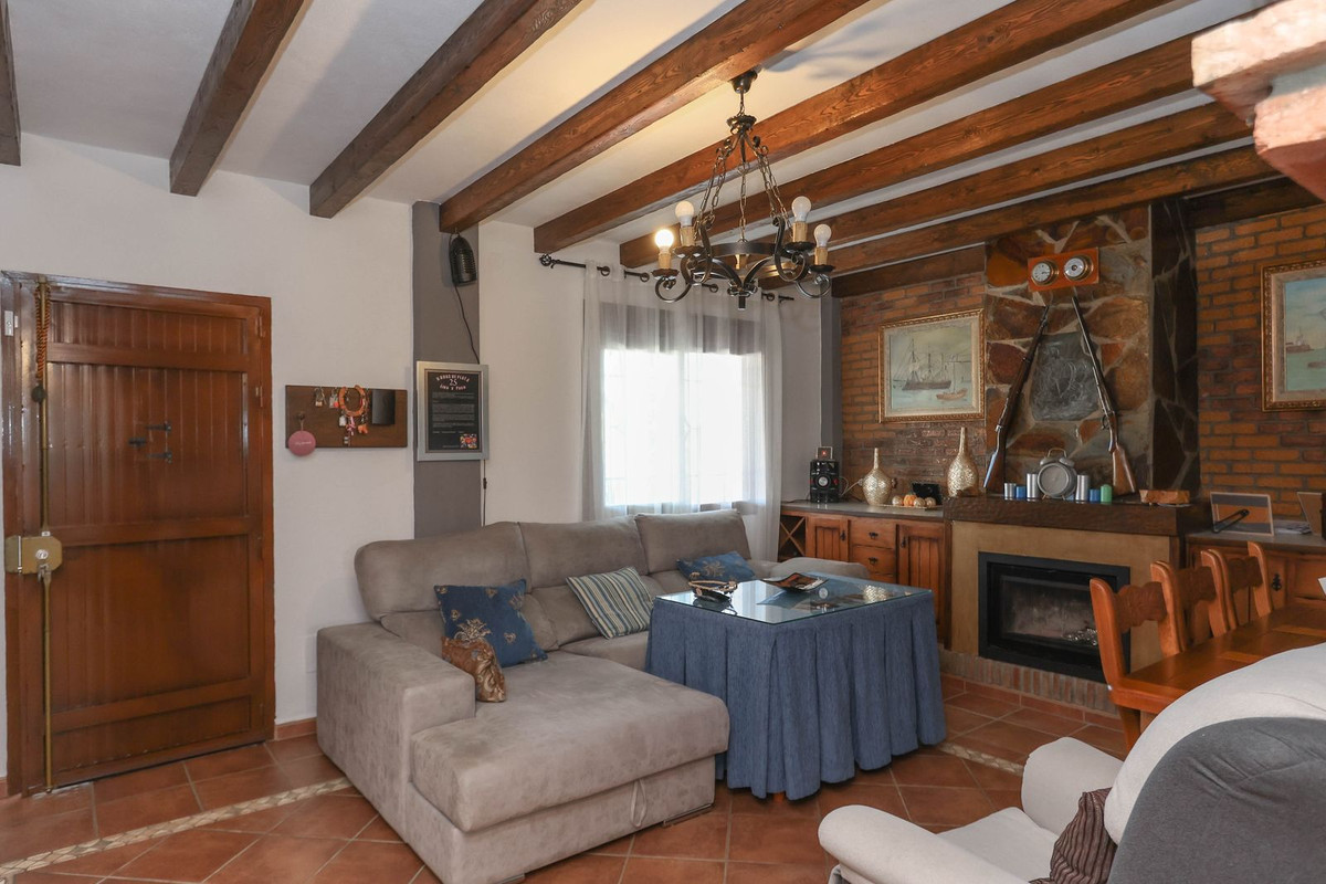 3 Bed Townhouse for sale in Monda Costa Del Sol, Málaga, Spain