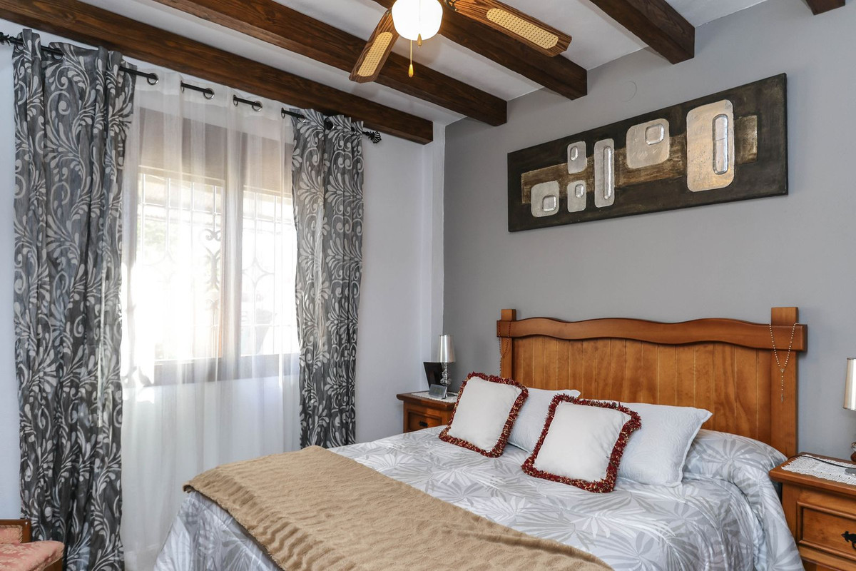 3 Bed Townhouse for sale in Monda Costa Del Sol, Málaga, Spain