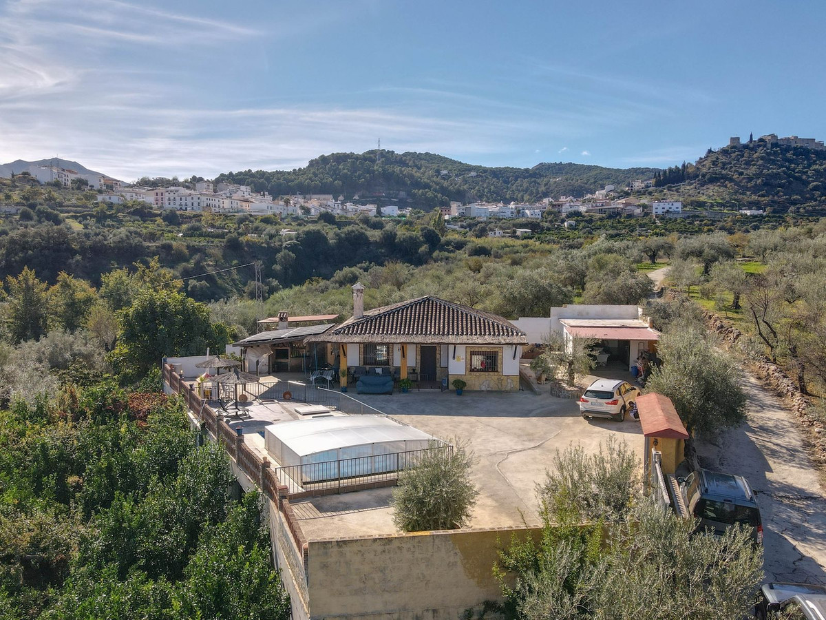 3 Bed Townhouse for sale in Monda Costa Del Sol, Málaga, Spain