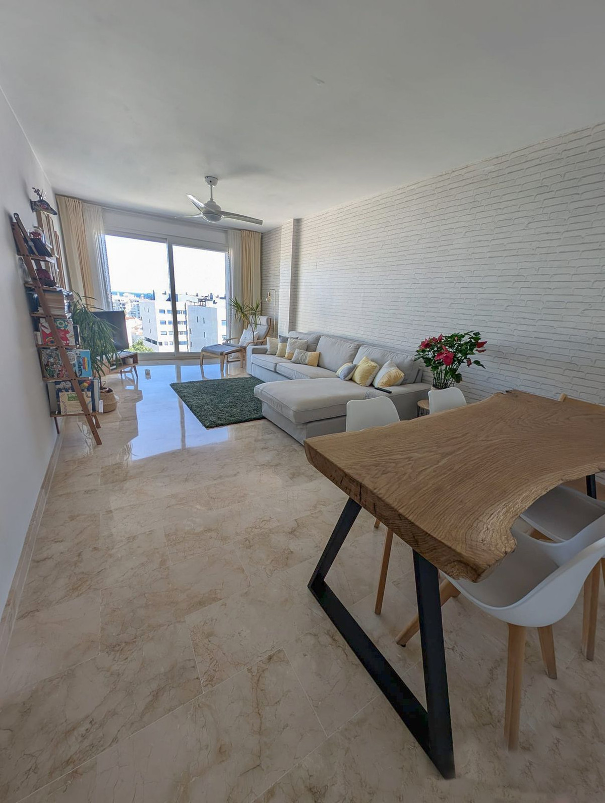 3 Bed Apartment for sale in Estepona Costa Del Sol, Málaga, Spain