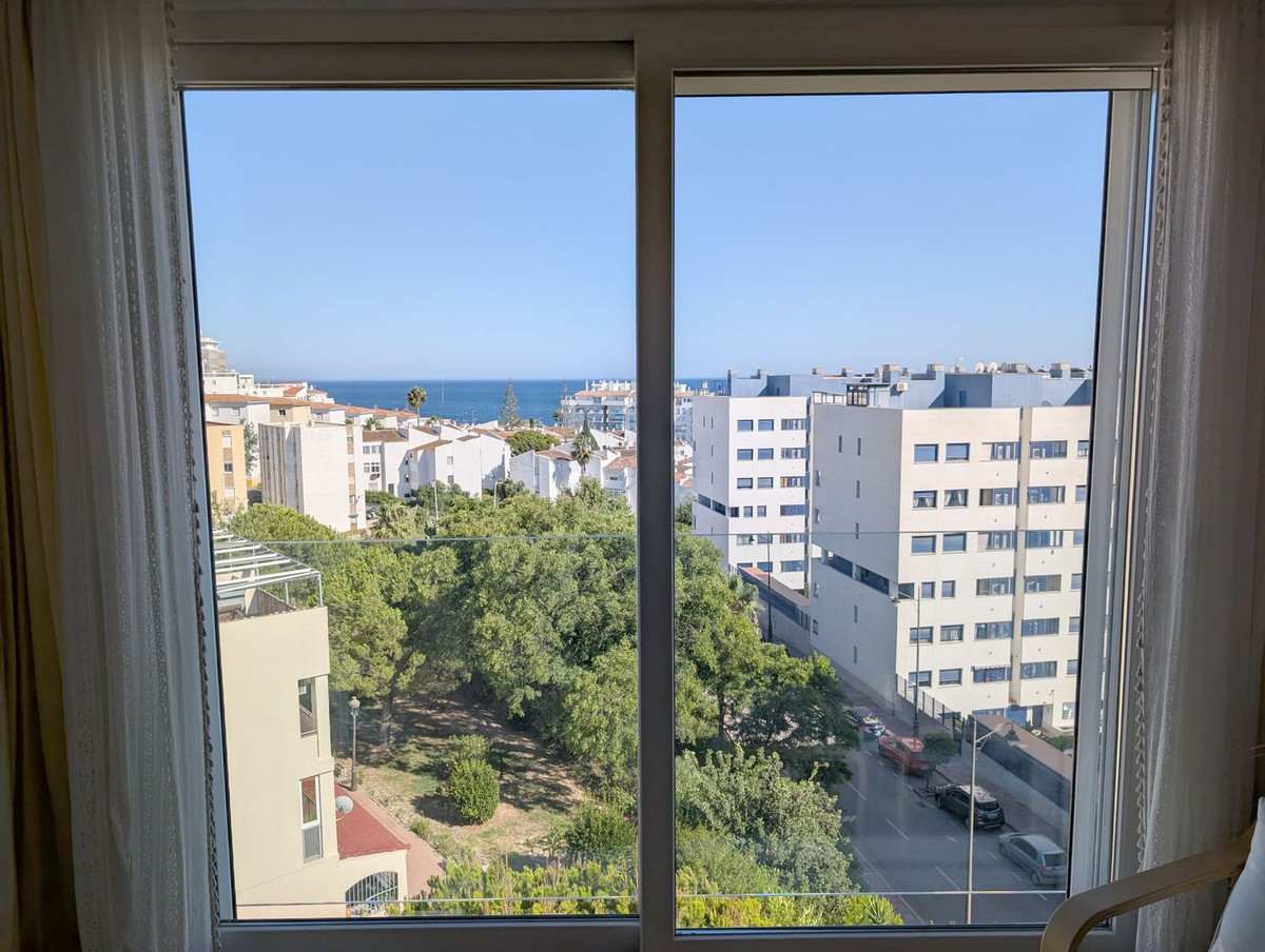 3 Bed Apartment for sale in Estepona Costa Del Sol, Málaga, Spain