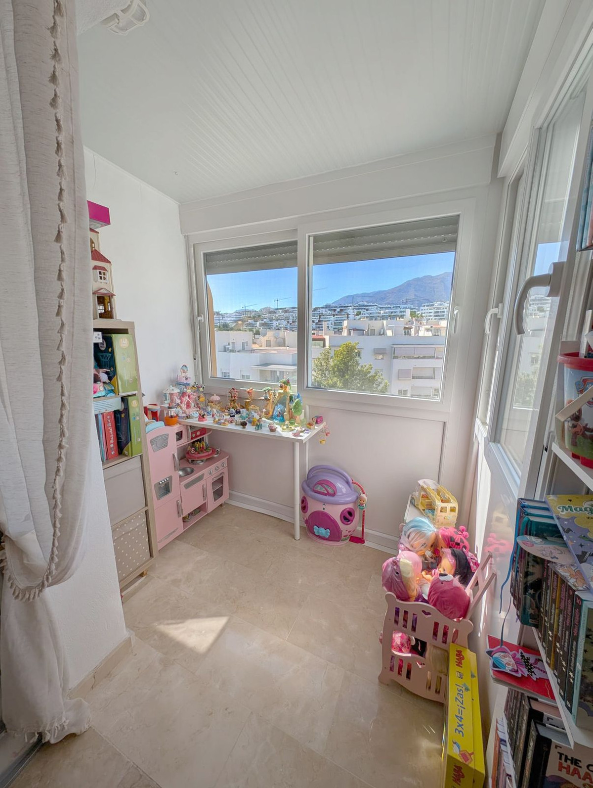 3 Bed Apartment for sale in Estepona Costa Del Sol, Málaga, Spain