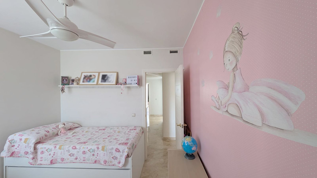 3 Bed Apartment for sale in Estepona Costa Del Sol, Málaga, Spain