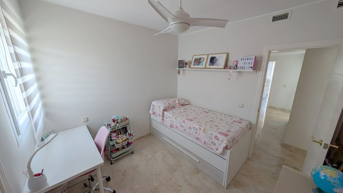 3 Bed Apartment for sale in Estepona Costa Del Sol, Málaga, Spain