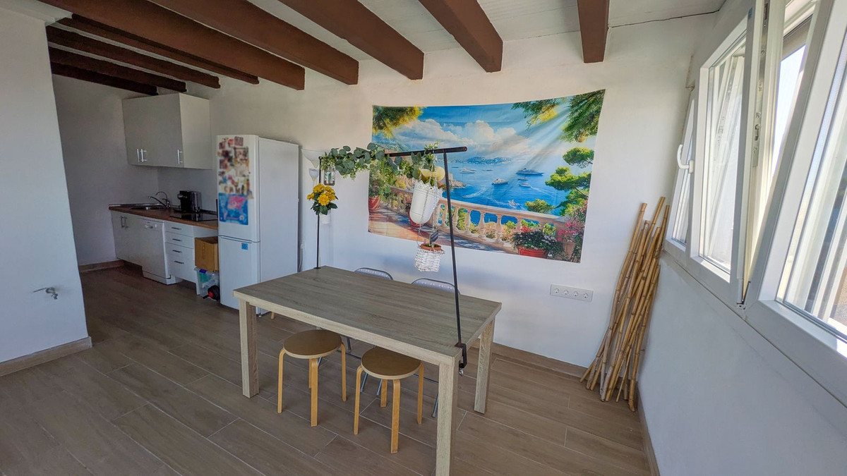 3 Bed Apartment for sale in Estepona Costa Del Sol, Málaga, Spain