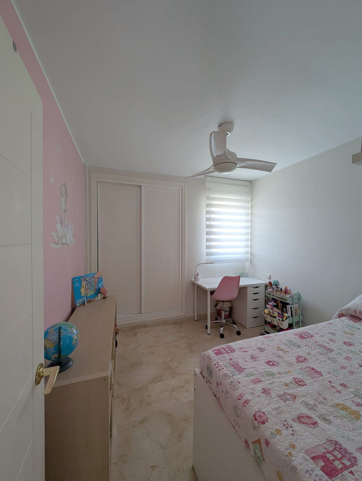 3 Bed Apartment for sale in Estepona Costa Del Sol, Málaga, Spain