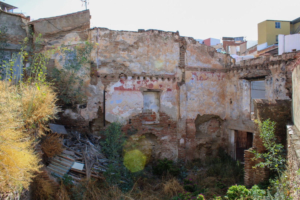 Se vende Terreno Urbano  en Costa Del Sol East, Málaga, España