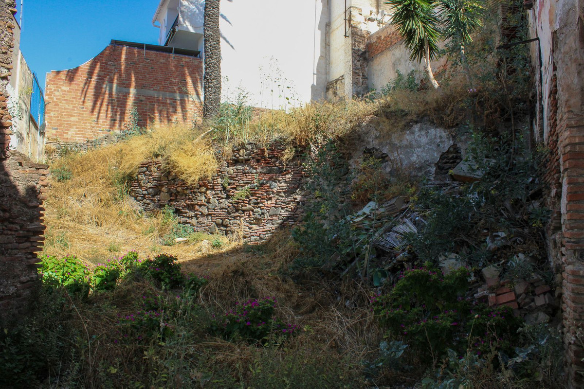 Se vende Terreno Urbano  en Costa Del Sol East, Málaga, España