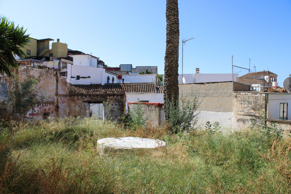 Se vende Terreno Urbano  en Costa Del Sol East, Málaga, España
