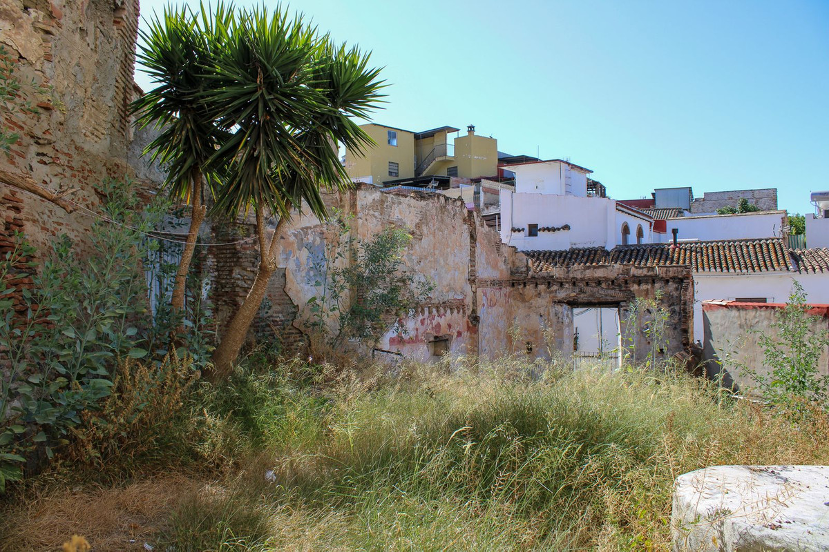 Se vende Terreno Urbano  en Costa Del Sol East, Málaga, España