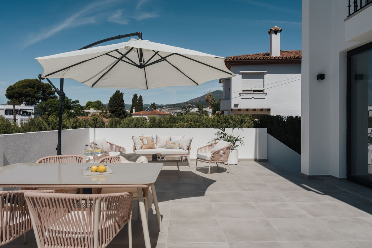 3 Bed Townhouse for sale in Nueva Andalucía Costa Del Sol, Málaga, Spain