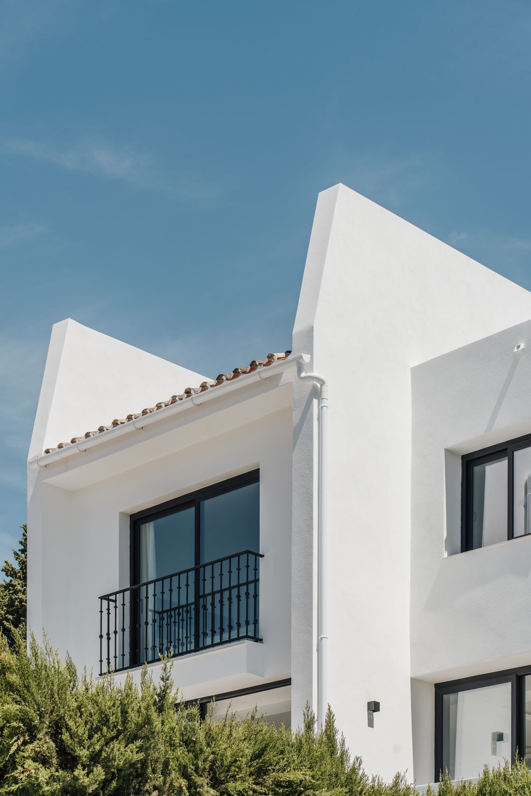 3 Bed Townhouse for sale in Nueva Andalucía Costa Del Sol, Málaga, Spain