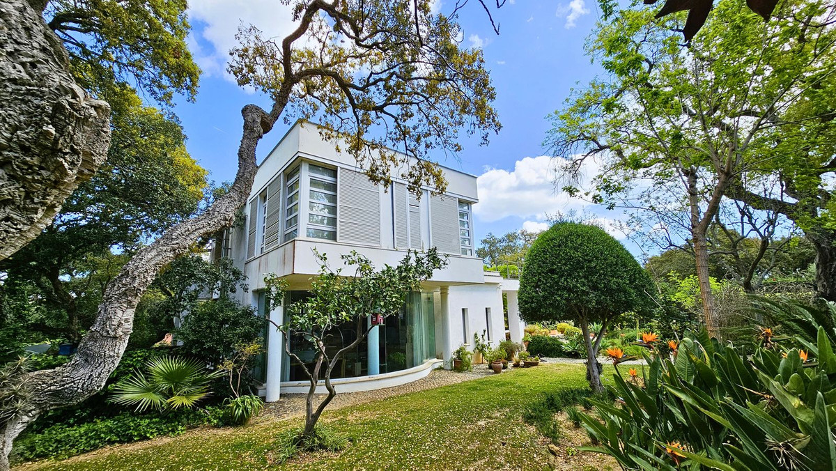 Se vende Villa - Chalet de 5 dormitorios en Costa Del Sol, Cadiz, España
