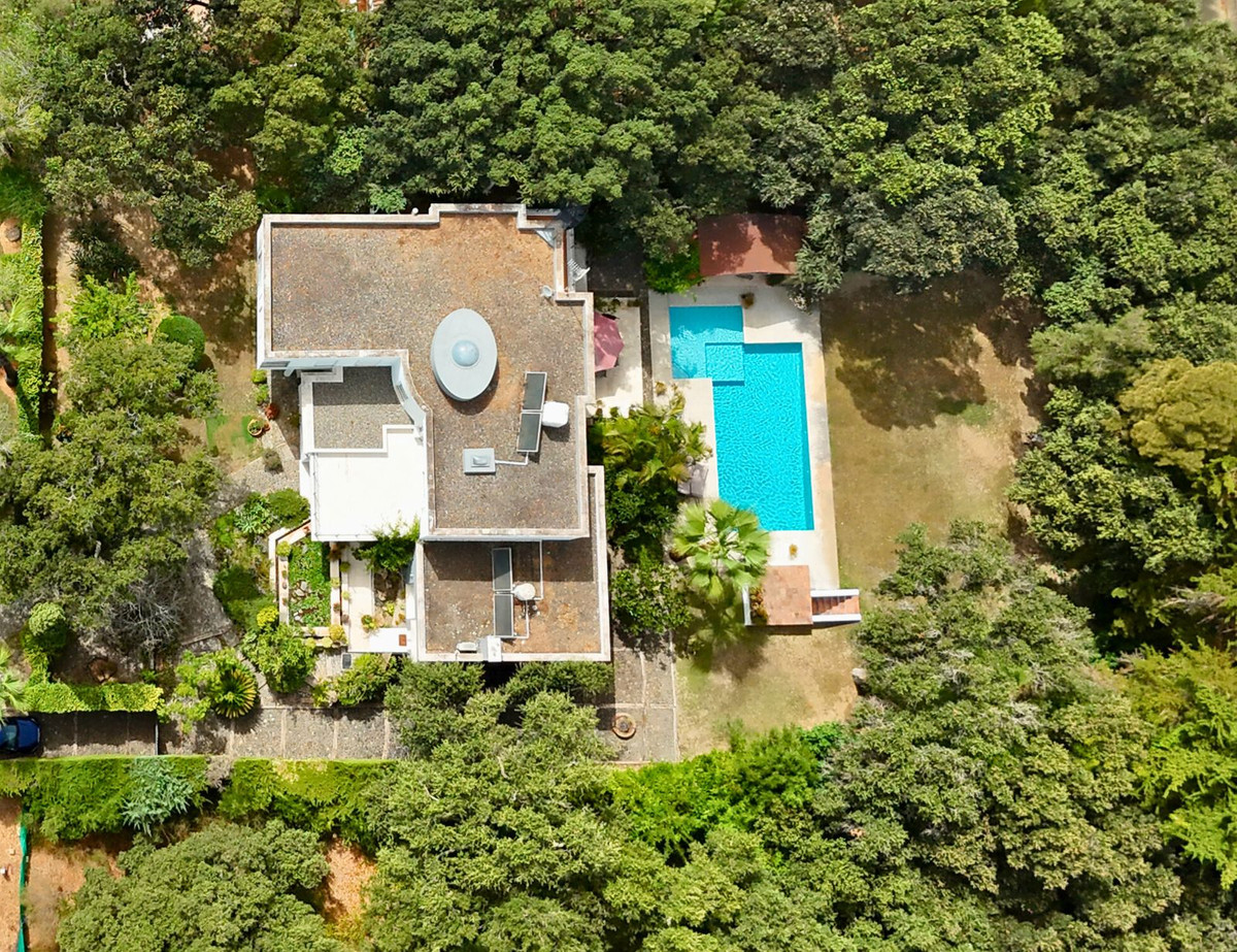 Se vende Villa - Chalet de 5 dormitorios en Costa Del Sol, Cadiz, España
