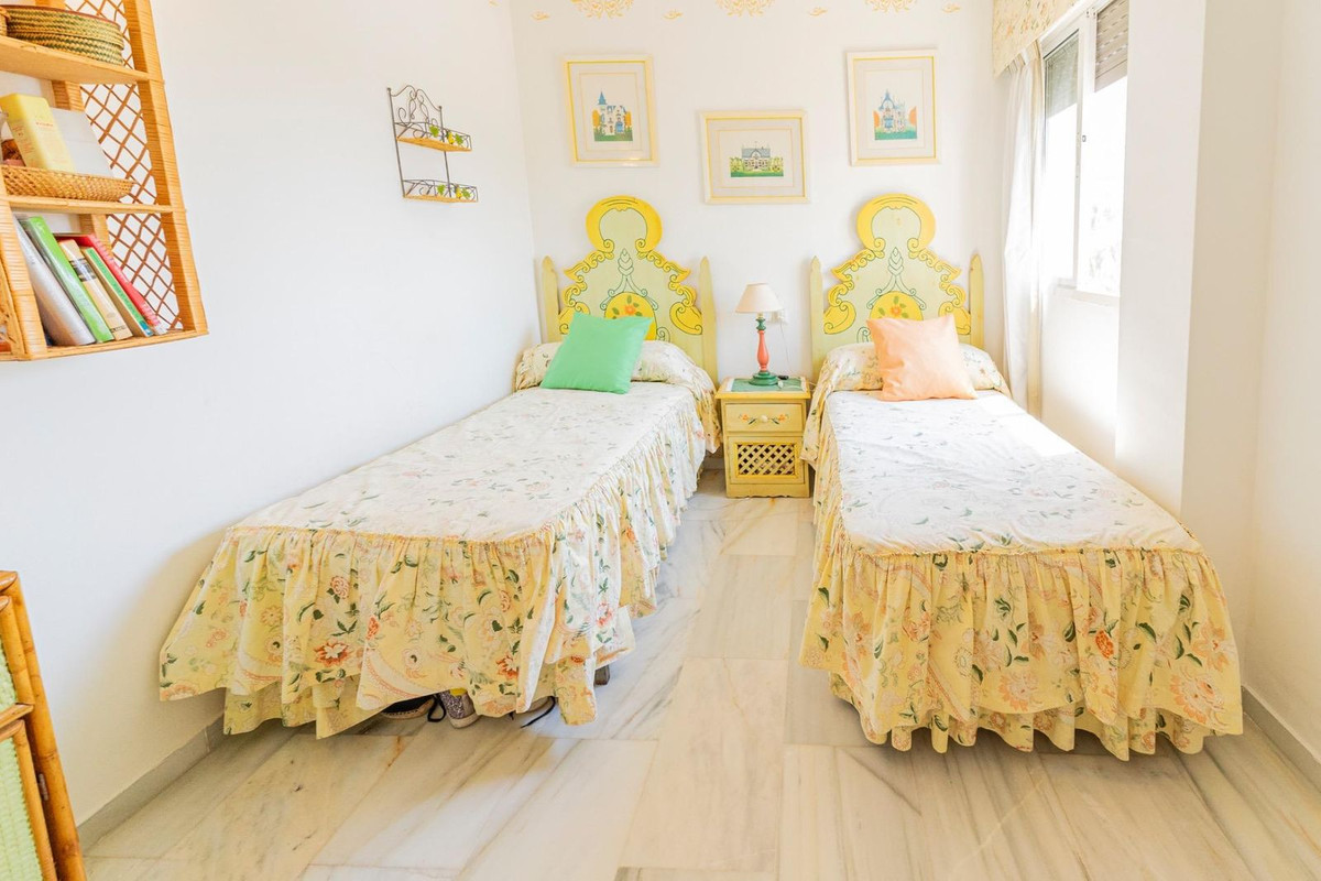 2 Bed Apartment for sale in Marbella Costa Del Sol, Málaga, Spain